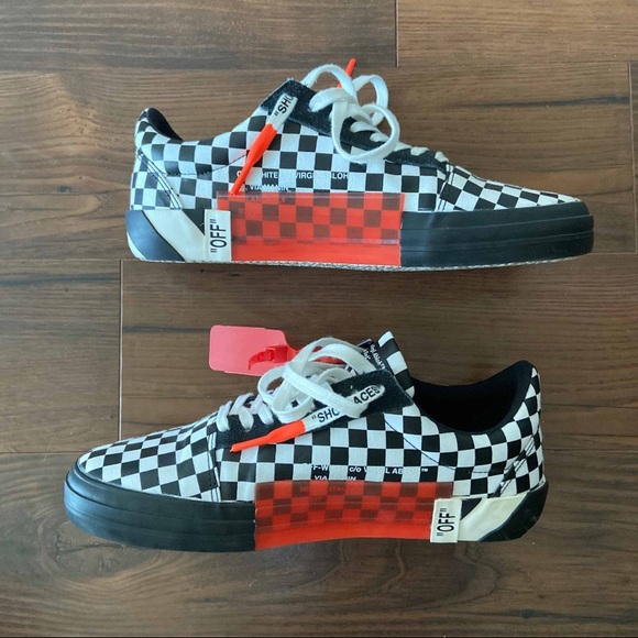 Men’s Off-White Shoes - Picture 2 of 7